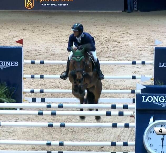 ABRIL KUYEN MAGNUS X CONTHARGOS